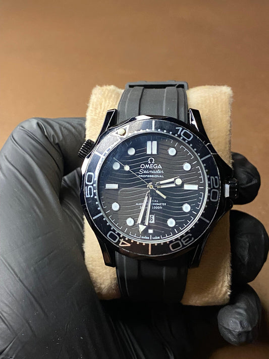 OMEGA SILICON STRAP WITH ROTATING DIAL