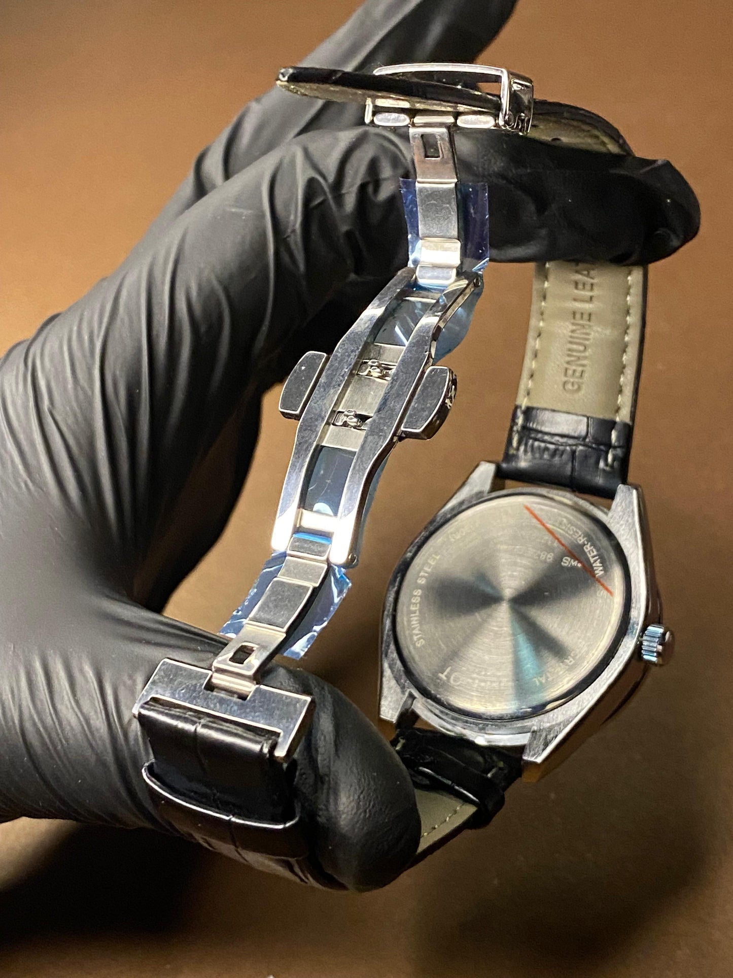 TISSOT GENTELMAN LEATHER STRAP WITH MASTER LOCK