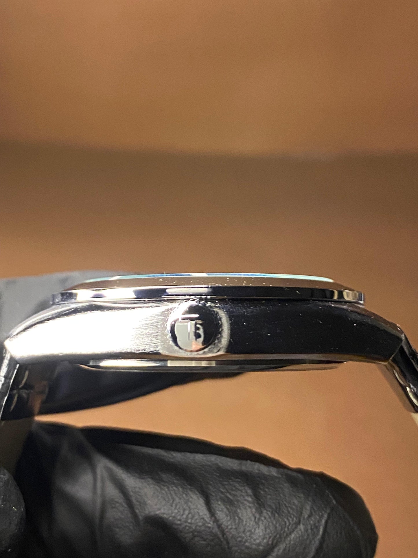 TISSOT GENTELMAN LEATHER STRAP WITH MASTER LOCK