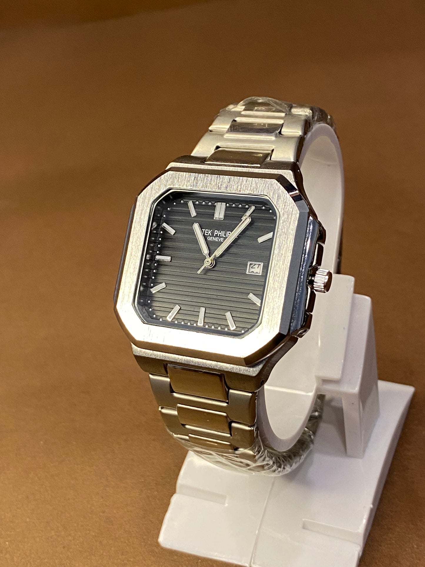 PATEK PHILIPPE | SQUARE DIAL | STAINLESS STEAL | DATE WORKING | QUARTZ MOVEMENT | MASTER LOck