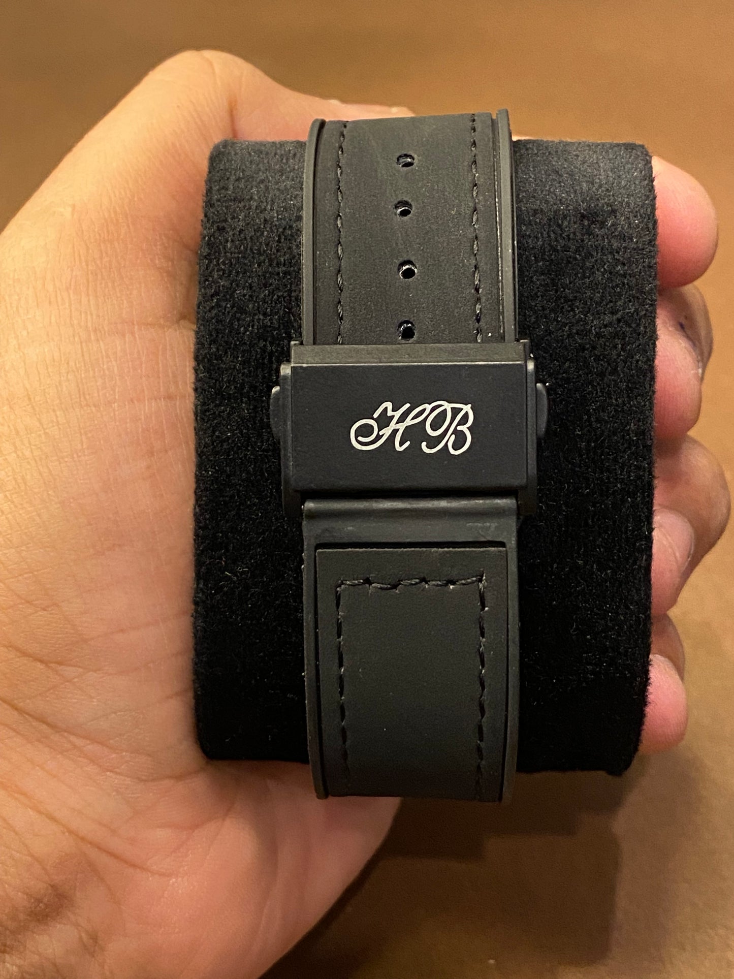 HUBLOT | ARABIC EDITION | METAL CASE | DATE WORKING | MASTER LOCK