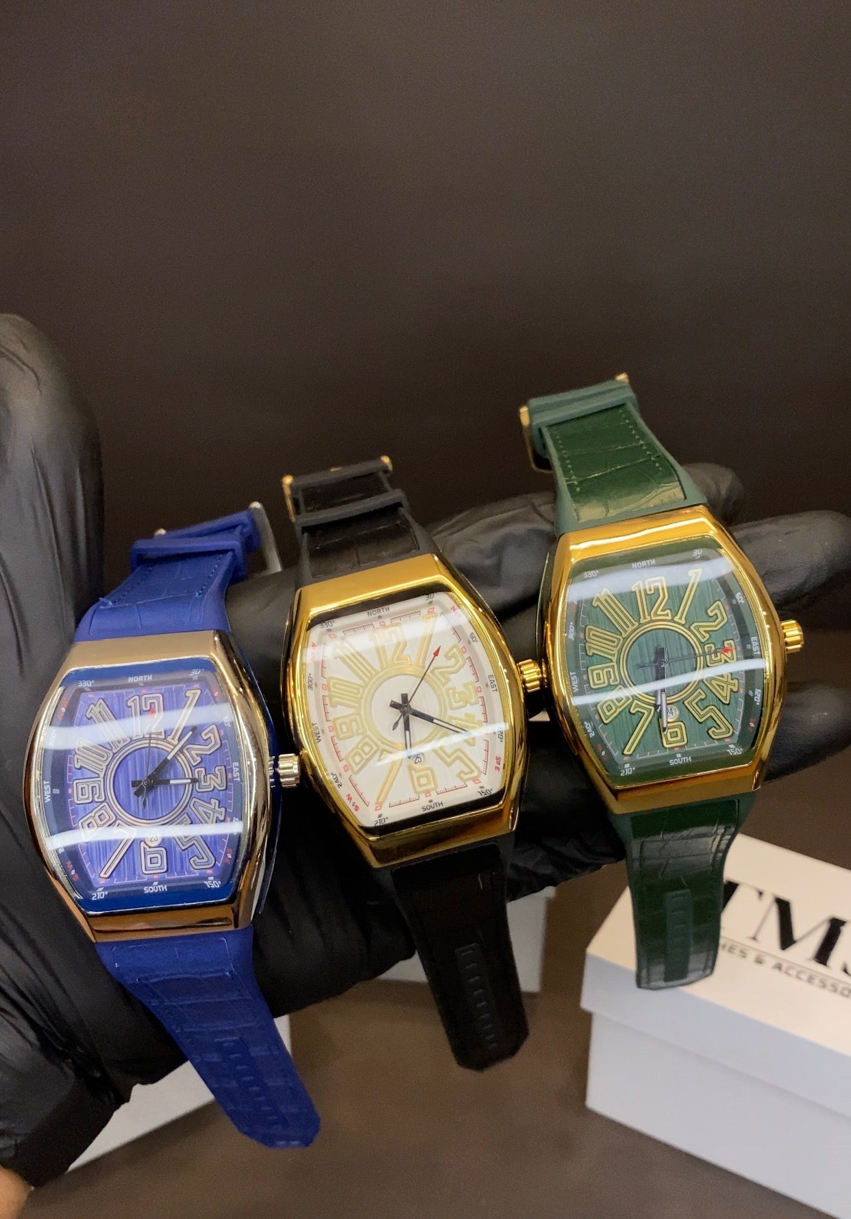 FRANK MULLAR | METAL CASE | PREMIUM LEATHER STRAPS | DATE WORKING | HEAVY WEIGHT