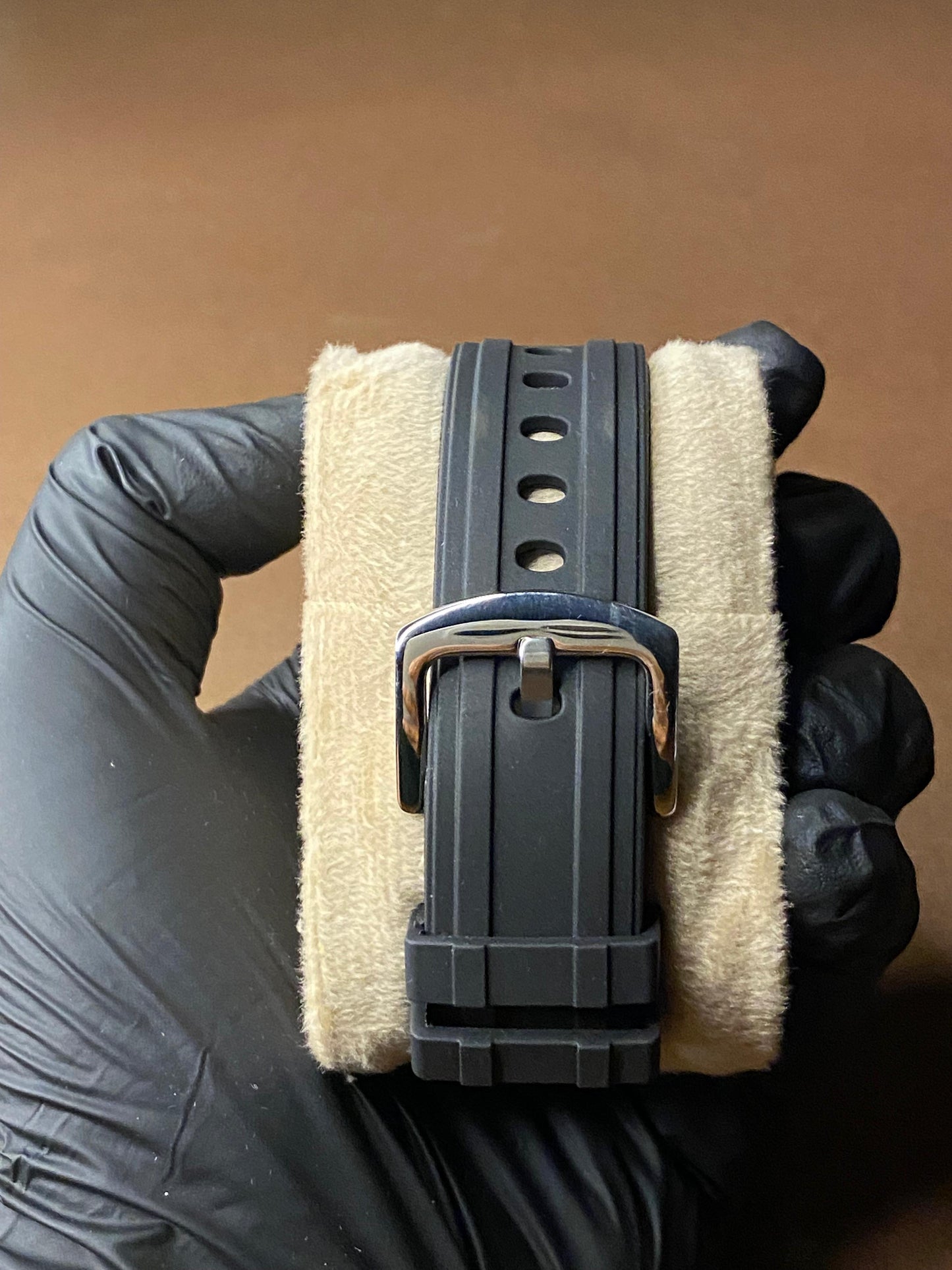 OMEGA SILICON STRAP WITH ROTATING DIAL