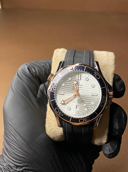 OMEGA SILICON STRAP WITH ROTATING DIAL