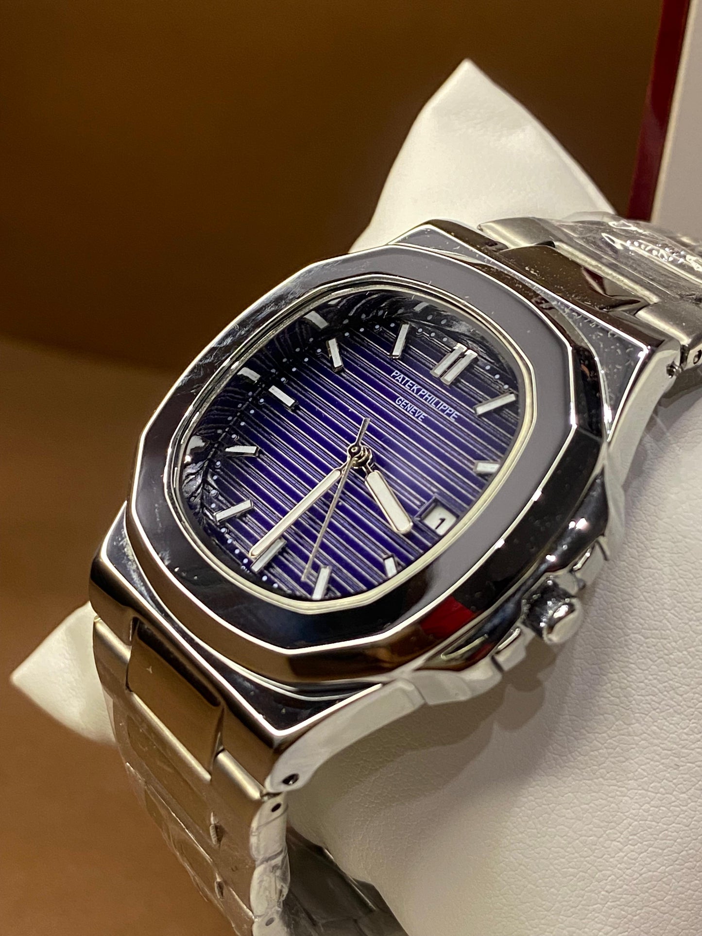 PATEK PHILIPPE|QUARTZ MOVEMENT|DATE WORKING|MASTER LOCK