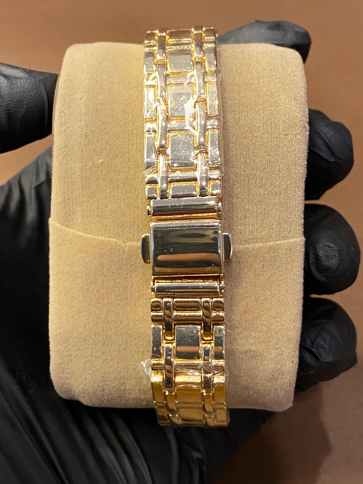 DIAMOND BLUE | LADIES WATCH | GOLDEN WITH BLACK DIAL |